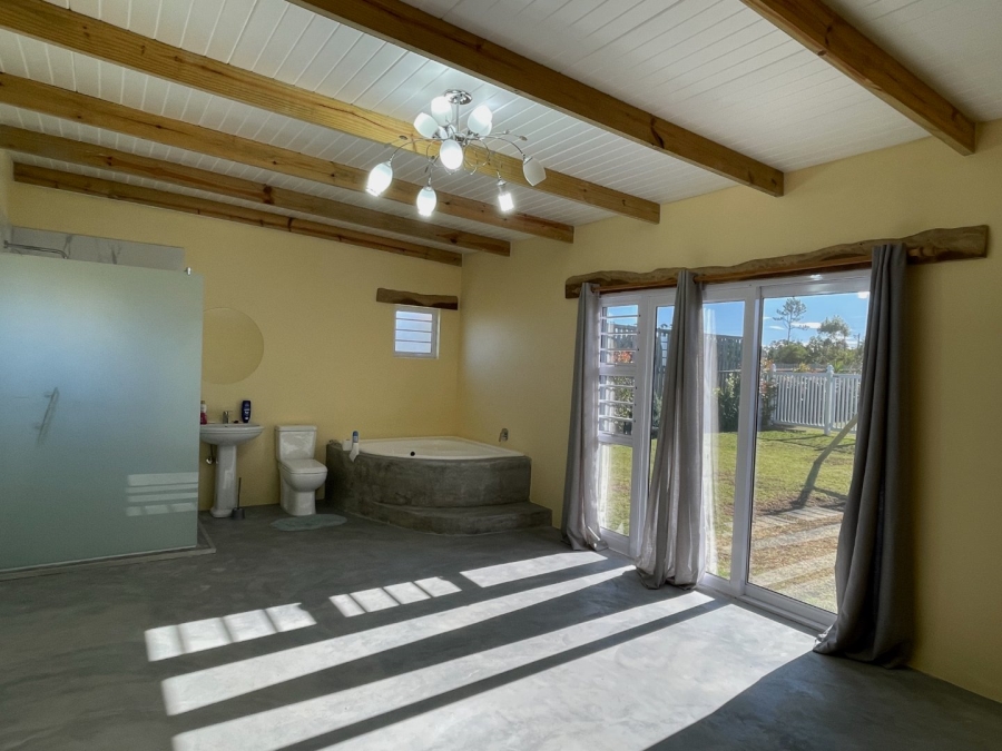 10 Bedroom Property for Sale in Roodefontein AH Western Cape